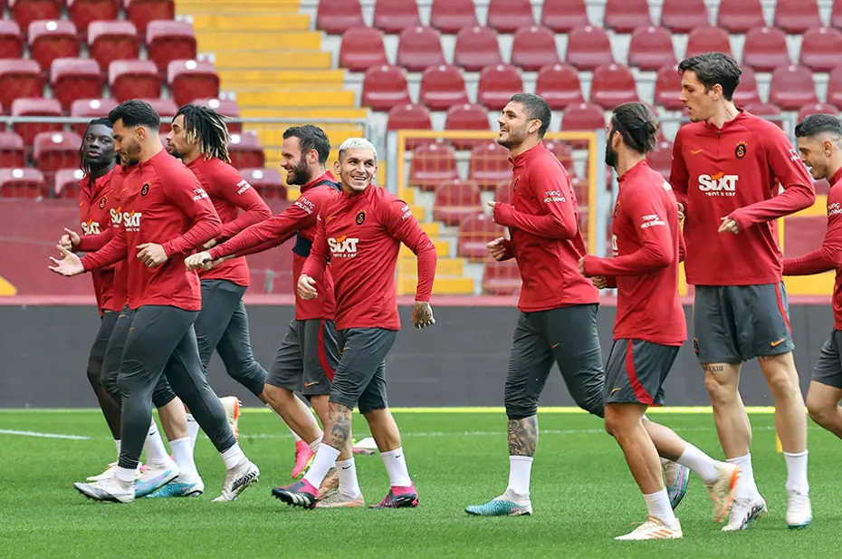Galatasaray'da sezon sonu 5 ayrılık; birisi kulübeye - 9 Galatasaray'da sezon sonu 5 ayrılık; birisi kulübeye - 9
