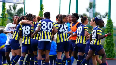 Turkcell Kadınlar Futbol Süper Ligi | Fenerbahçe çeyrek final ilk maçında Fatih Karagümrük'ü yendi