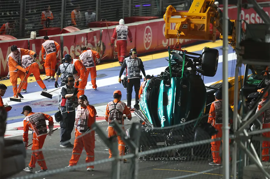 Formula 1'de korkutan kaza - 3