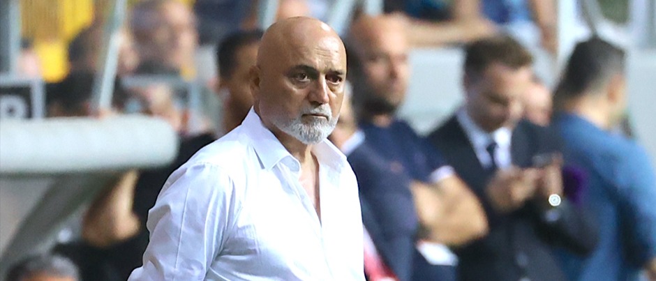 Hikmet Karaman, "Fenerbahçe'nin Luis Figo'su olacak" diyerek duyurdu: "Müthiş oyuncu, takip edin"