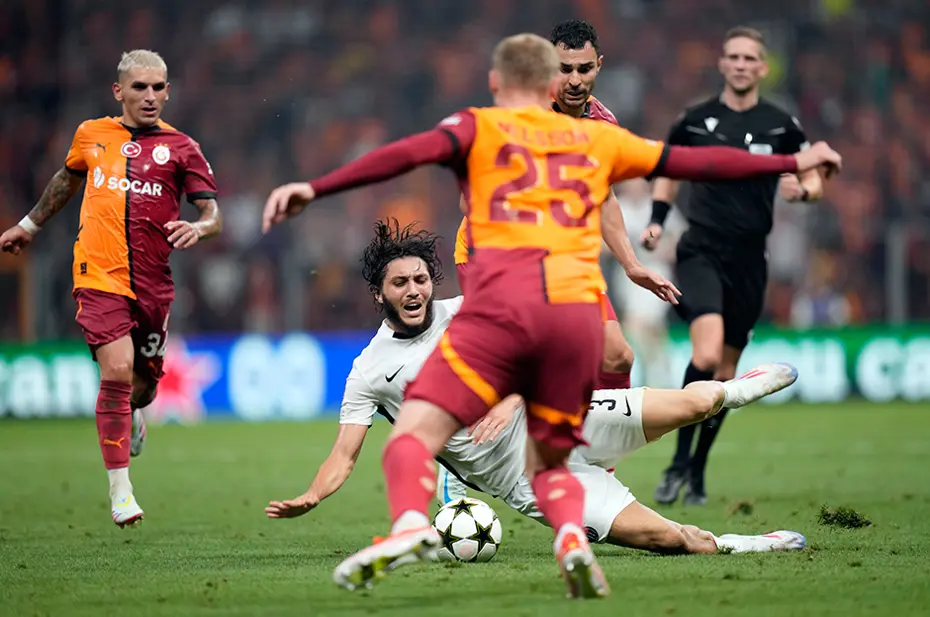 Sol beke Jaouen Hadjam sürprizi: Galatasaray maçının yıldızlarındandı - 4 Sol beke Jaouen Hadjam sürprizi: Galatasaray maçının yıldızlarındandı - 4