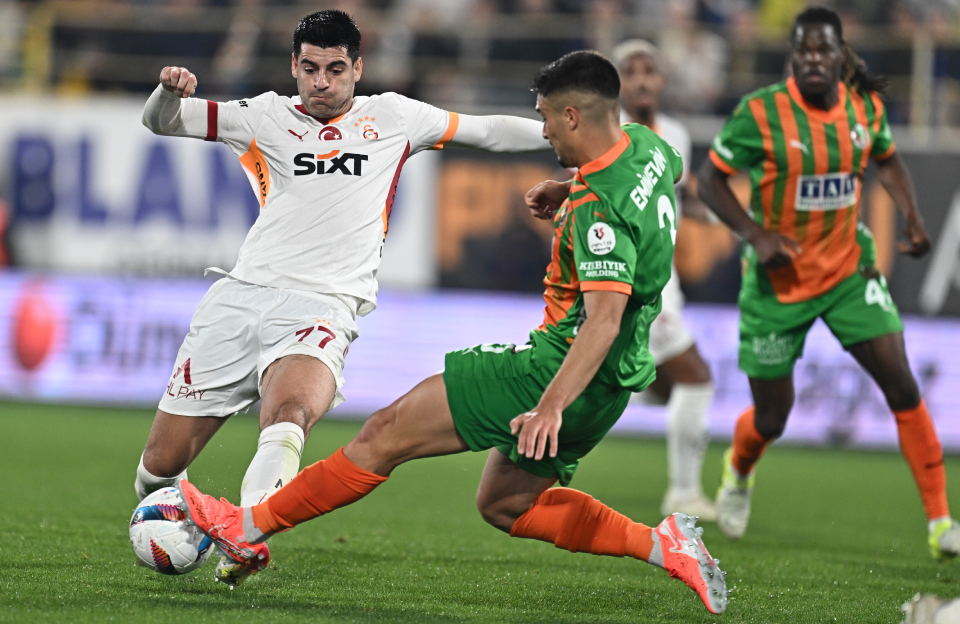 Trio ekibinden Alanyaspor-Galatasaray maçı için flaş kırmızı kart ve penaltı yorumu: "Hakem hepsini atladı"