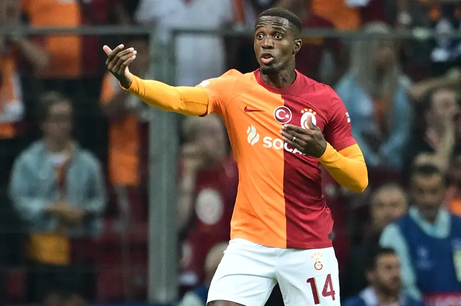 Wilfried Zaha'dan Galatasaray taraftarına sitem: Neden oynamadığı sorusuna çarpıcı cevap - 3 Wilfried Zaha'dan Galatasaray taraftarına sitem: Neden oynamadığı sorusuna çarpıcı cevap - 3