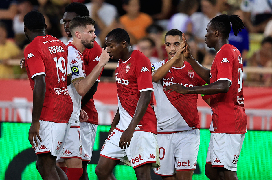 Monaco yeni sezonu galibiyetle açtı
