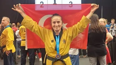 74 yaşındaki milli tekvandocu Avrupa Poomsae Şampiyonası'nda üçüncü oldu
