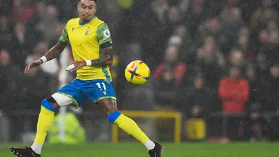 Jesse Lingard'dan herkesi ters köşe yapan imza