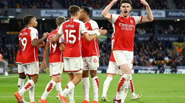 Arsenal 2 golle kazandı, maç fazlasıyla liderliğe yükseldi