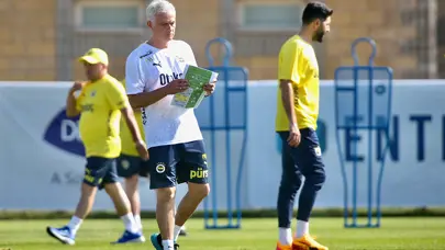 Fenerbahçe'de kader kampı: Mourinho 8 futbolcunun geleceğini belirleyecek