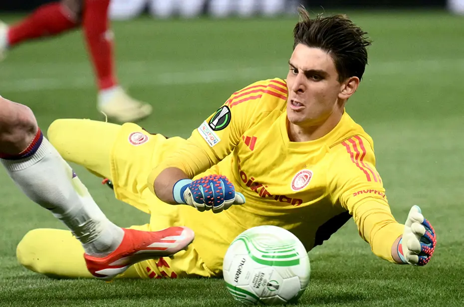 Galatasaray'da bir devrin sonu: Muslera'nın yerine Avrupa Ligi'nde harikalar yaratan kaleci - 8