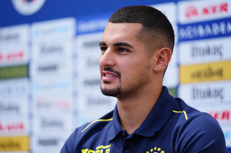 Fenerbahçe'de büyük operasyon: 7 futbolcuyla yollar ayrılıyor - 7