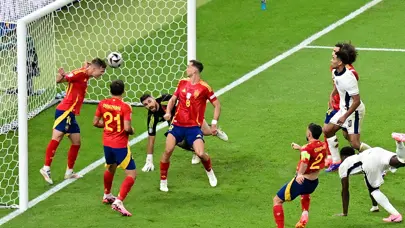 İZLE | Dani Olmo'nun çizgide müdahalesi kupayı getirdi
