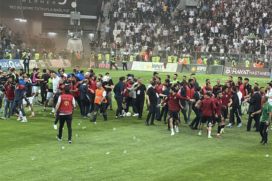 Olaylı Elazığspor - Vanspor FK maçı için TFF'den ilk açıklama: Çıkacak karar belli gibi