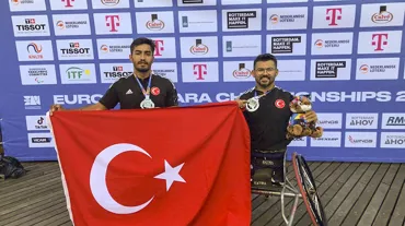 Milli tenisçiler Uğur Altınel ve Ahmet Kaplan, çiftlerde gümüş madalya kazandı