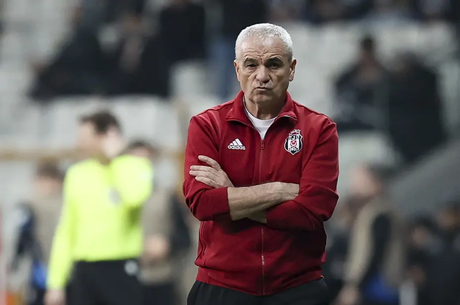 Rıza Çalımbay'ın raporu sonrası Beşiktaş 2 milli futbolcunun peşinde - 3
