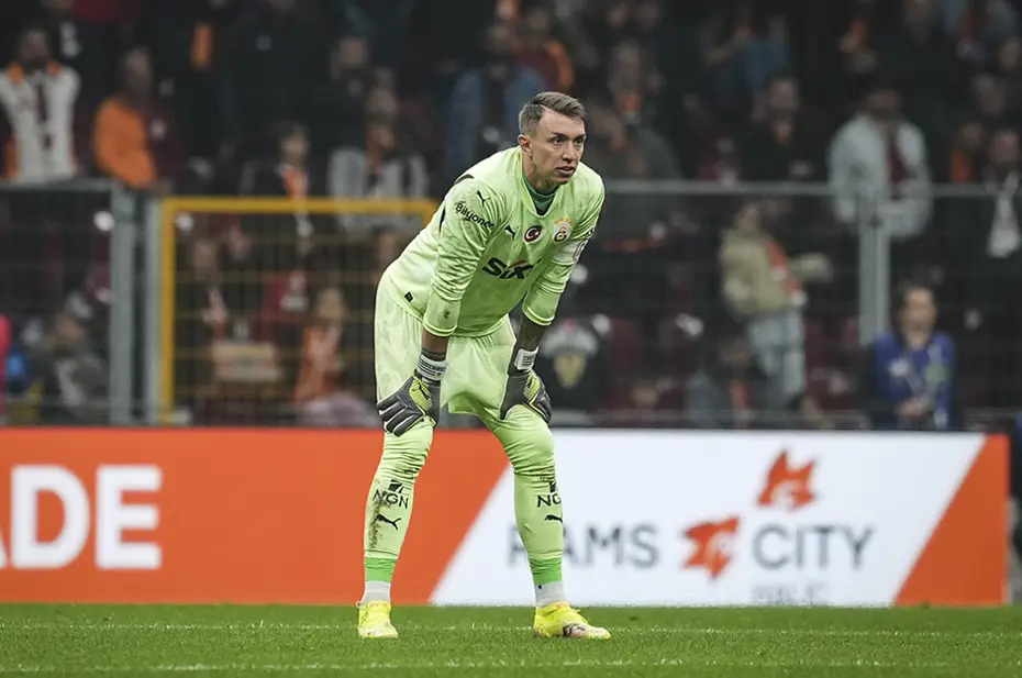 Fernando Muslera yeni rekora 2 kupa uzakta - 4