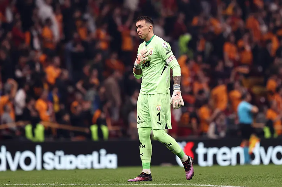 Galatasaray'ın eski yöneticisinden Osimhen için bomba iddia: Bir de ayrılık açıkladı - 5 Galatasaray'ın eski yöneticisinden Osimhen için bomba iddia: Bir de ayrılık açıkladı - 5