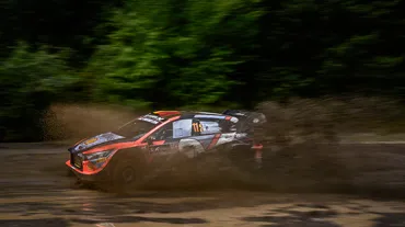 Dünya Ralli Şampiyonası'nın 10. ayağını Thierry Neuville kazandı