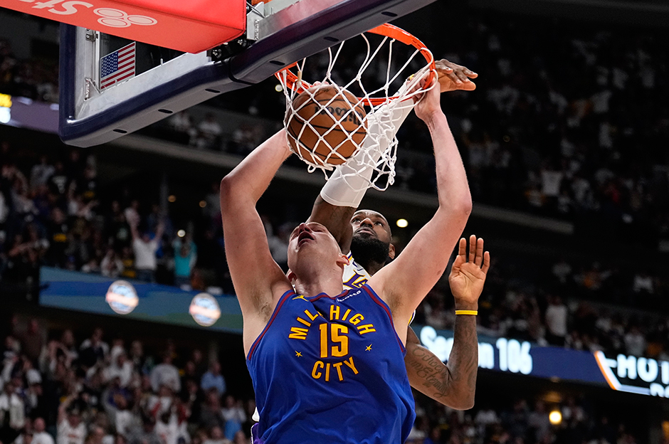 Serinin ilk maçında Denver Nuggets, Los Angeles Lakers'ı devirdi