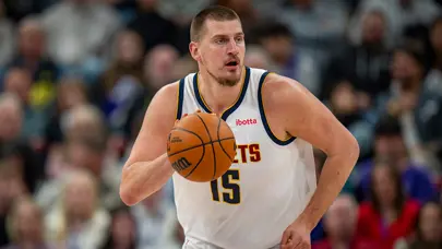 Nikola Jokic 29 dakikada "triple-double" yaptı