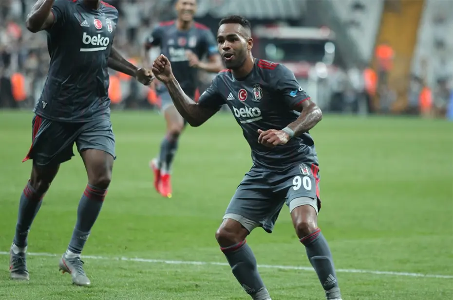 FIFA'dan Alex Teixeira kararı; Beşiktaş'ta transfer yasağı cezası tehlikesi - 2 FIFA'dan Alex Teixeira kararı; Beşiktaş'ta transfer yasağı cezası tehlikesi - 2