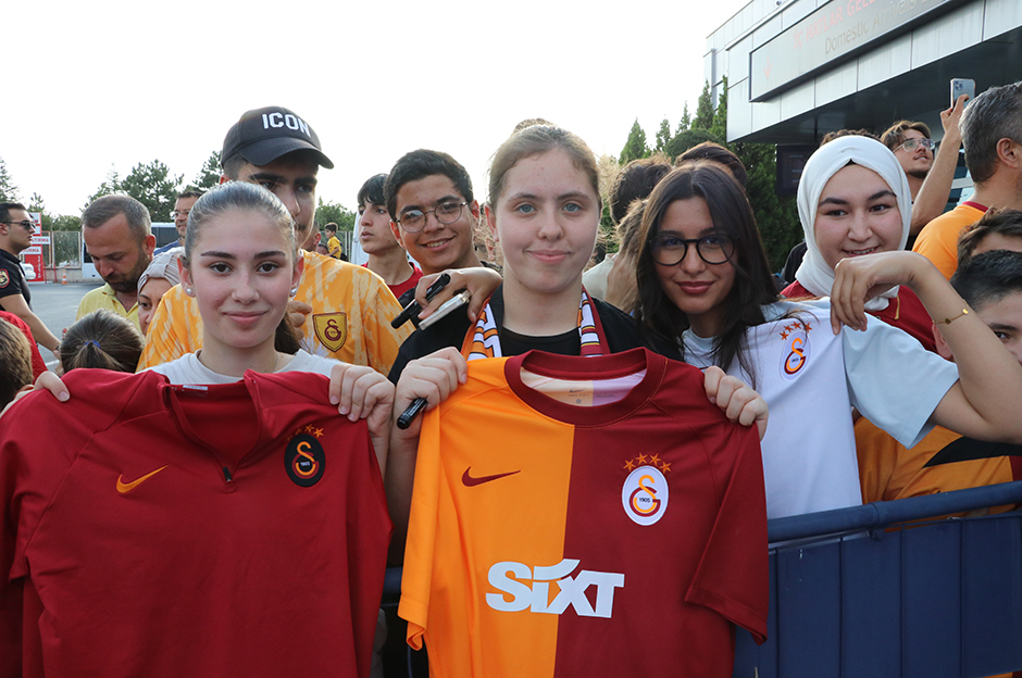 Galatasaray'a Kayseri'de coşkulu karşılama