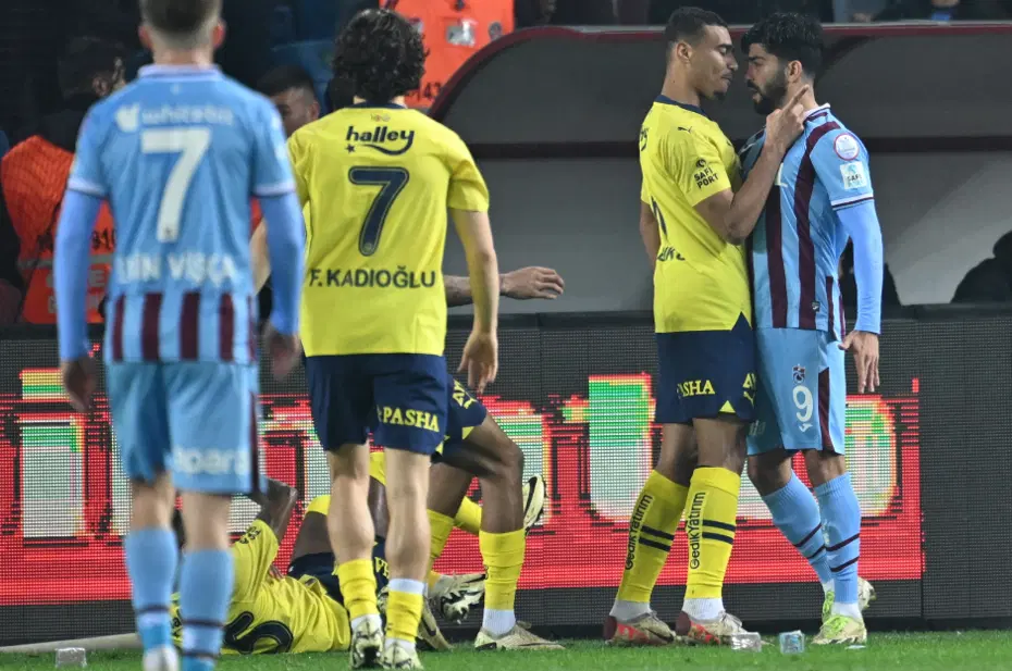 Fenerbahçe'ye galibiyeti getiren golden önce faul var mı? Trio ekibi yorumladı - 9