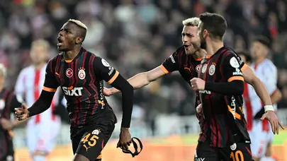 Osimhen maça devam edemedi