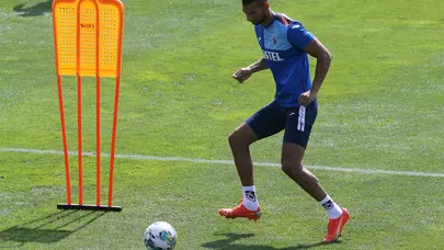 Trabzonspor'un yeni transferi maça devam edemedi