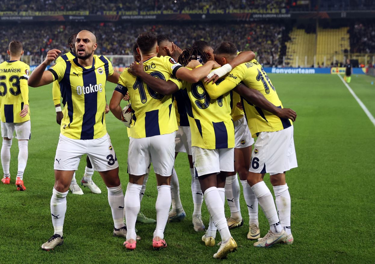 Fenerbahçe'nin Alkmaar maçı kadrosu belli oldu