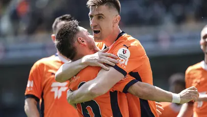 Başakşehir-Gaziantep FK maçında 3 gol, 3 kırmızı kart