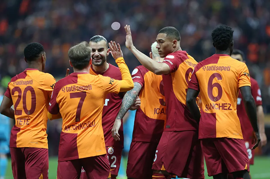 Süper Lig'de dev derbi: Galatasaray-Fenerbahçe maçı öncesi tüm notlar - 10
