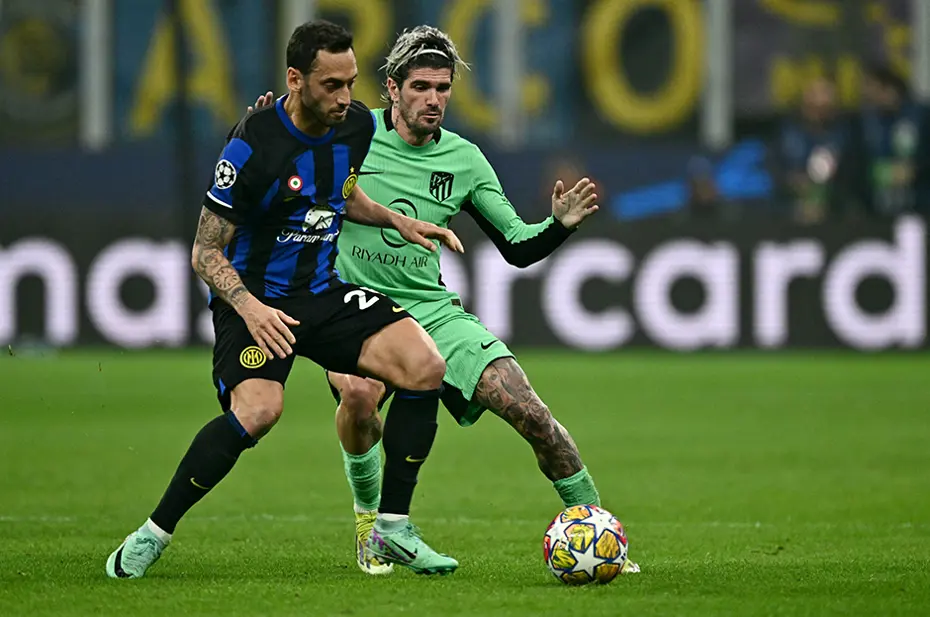 İtalya'da Hakan Çalhanoğlu şaşkınlığı: "Yılın en kötüsü" - 4