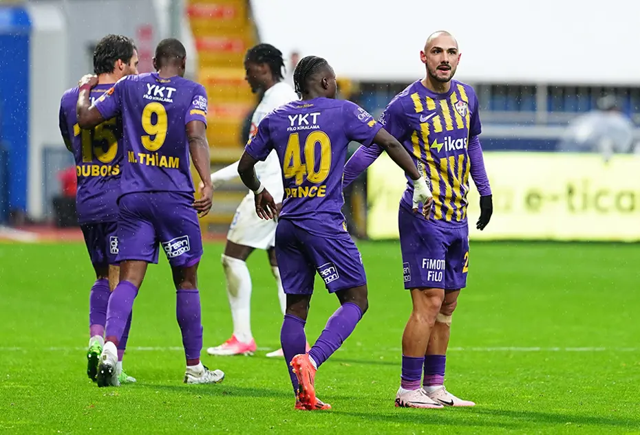 Ahmed Kutucu dünya yıldızlarıyla yarışıyor: Sezonun ilk yarısında dikkat çeken performans - 7