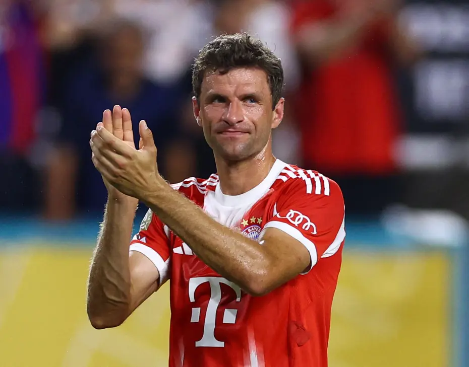 Müller 35 yaşında bir başka deve transfer oluyor: Son şampiyon harekete geçti - 4