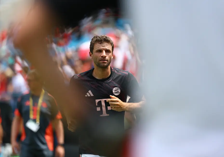 Müller 35 yaşında bir başka deve transfer oluyor: Son şampiyon harekete geçti - 3