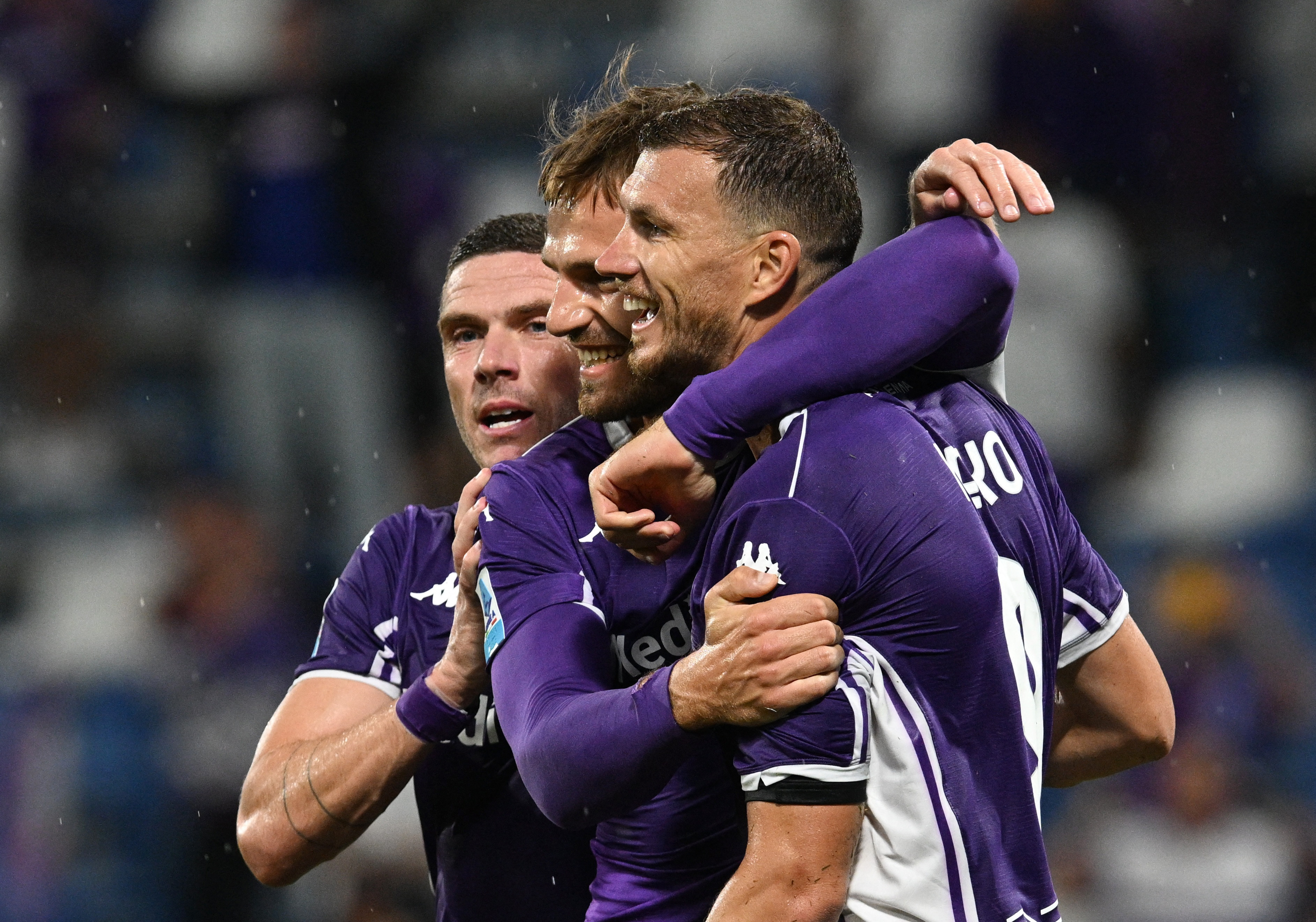 Fiorentina'ya zaferi Edin Dzeko getirdi: Gol düellosunda galibiyet 89'da geldi