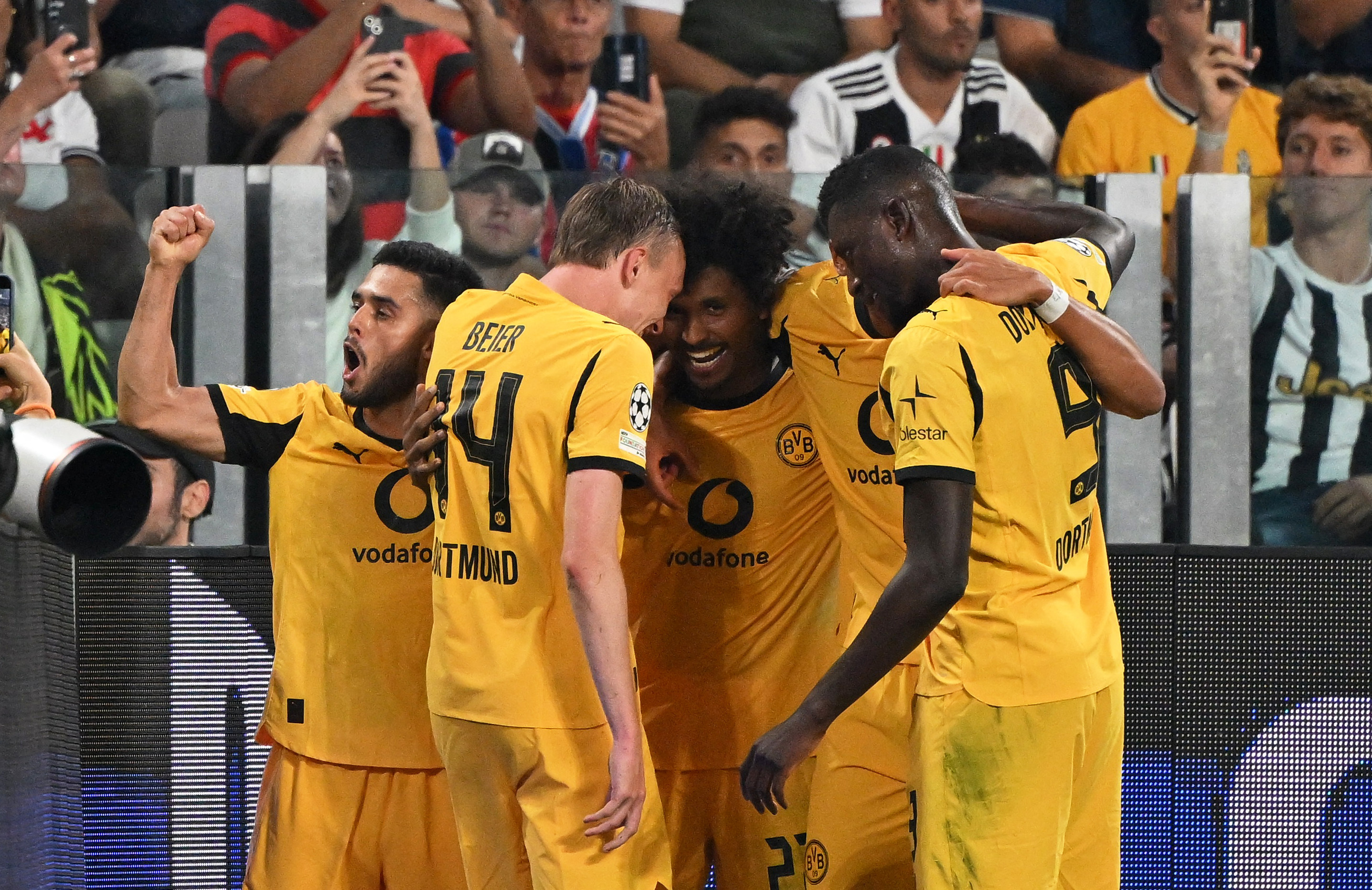 Kenan Yıldız Şov Yaptı, Juventus'un Defansı 'Yok Sayıldı': 7 Gollü Komedi!