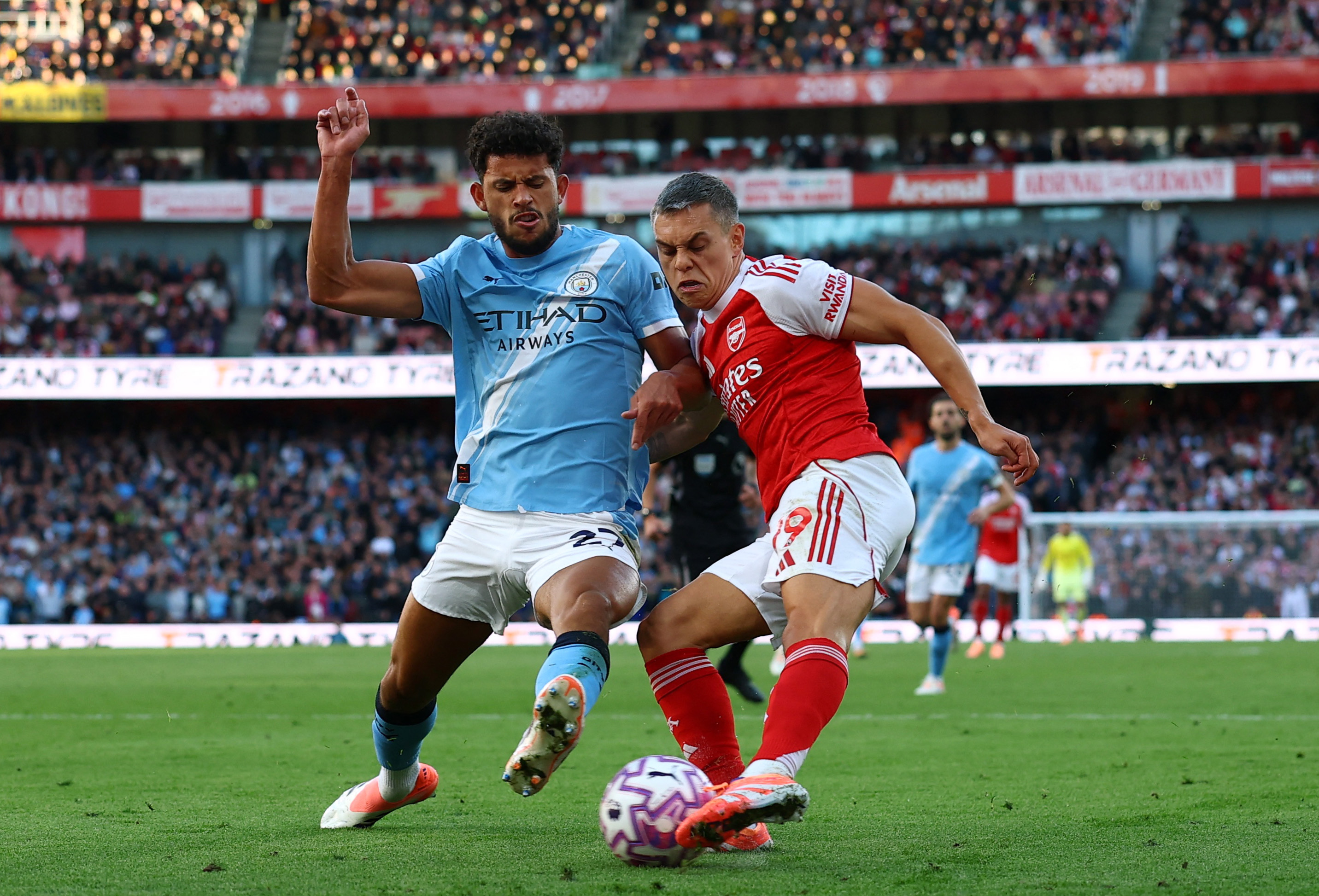 Dev Maçtan 'Yine Mi Berabere Kaldık Ya' Poşu: Arsenal ve City Paylaştı!