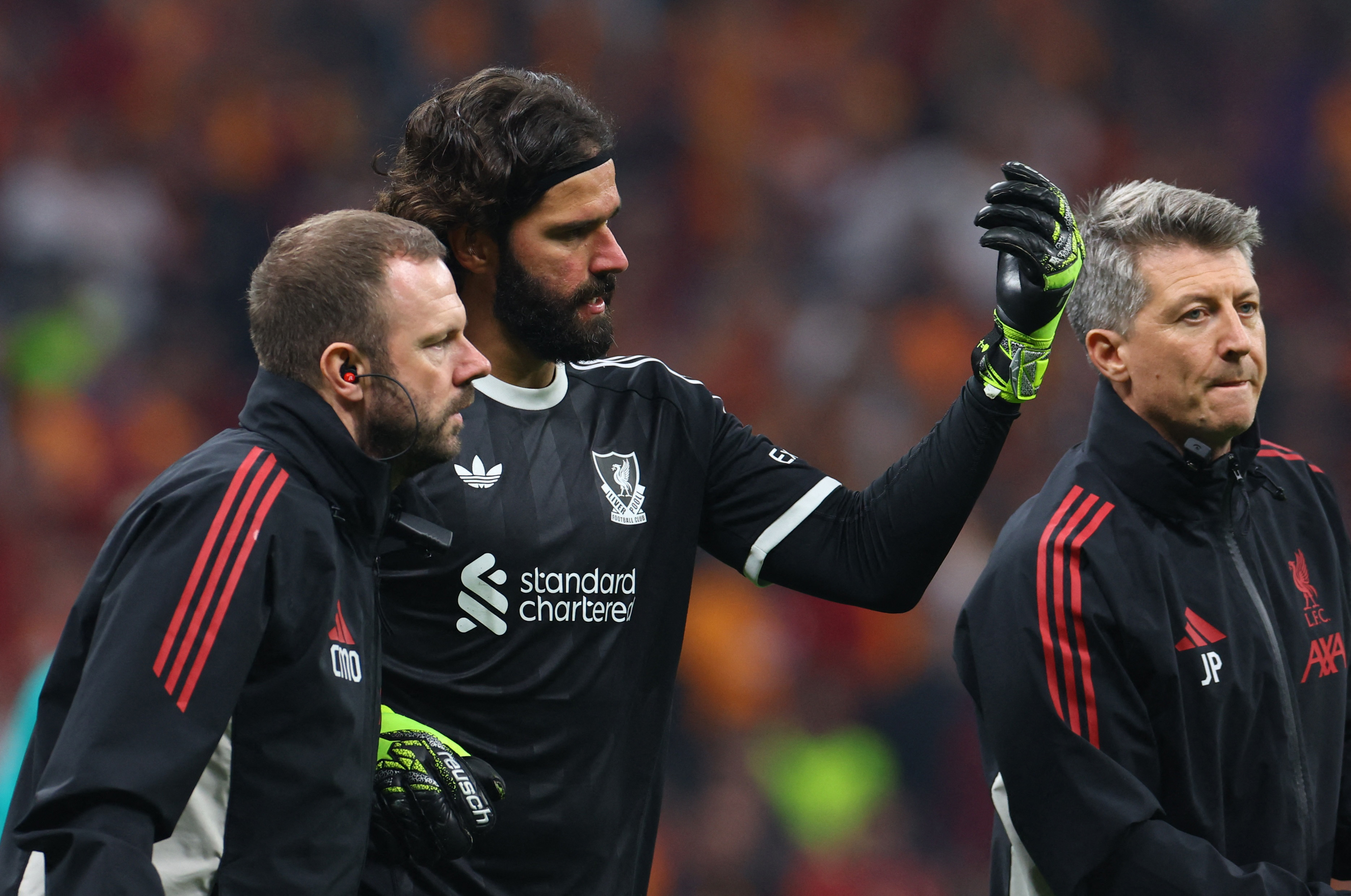 Alisson'a Galatasaray Değil, Kurtarış Dokundu: 2 Hafta Kepenk Kapattı!