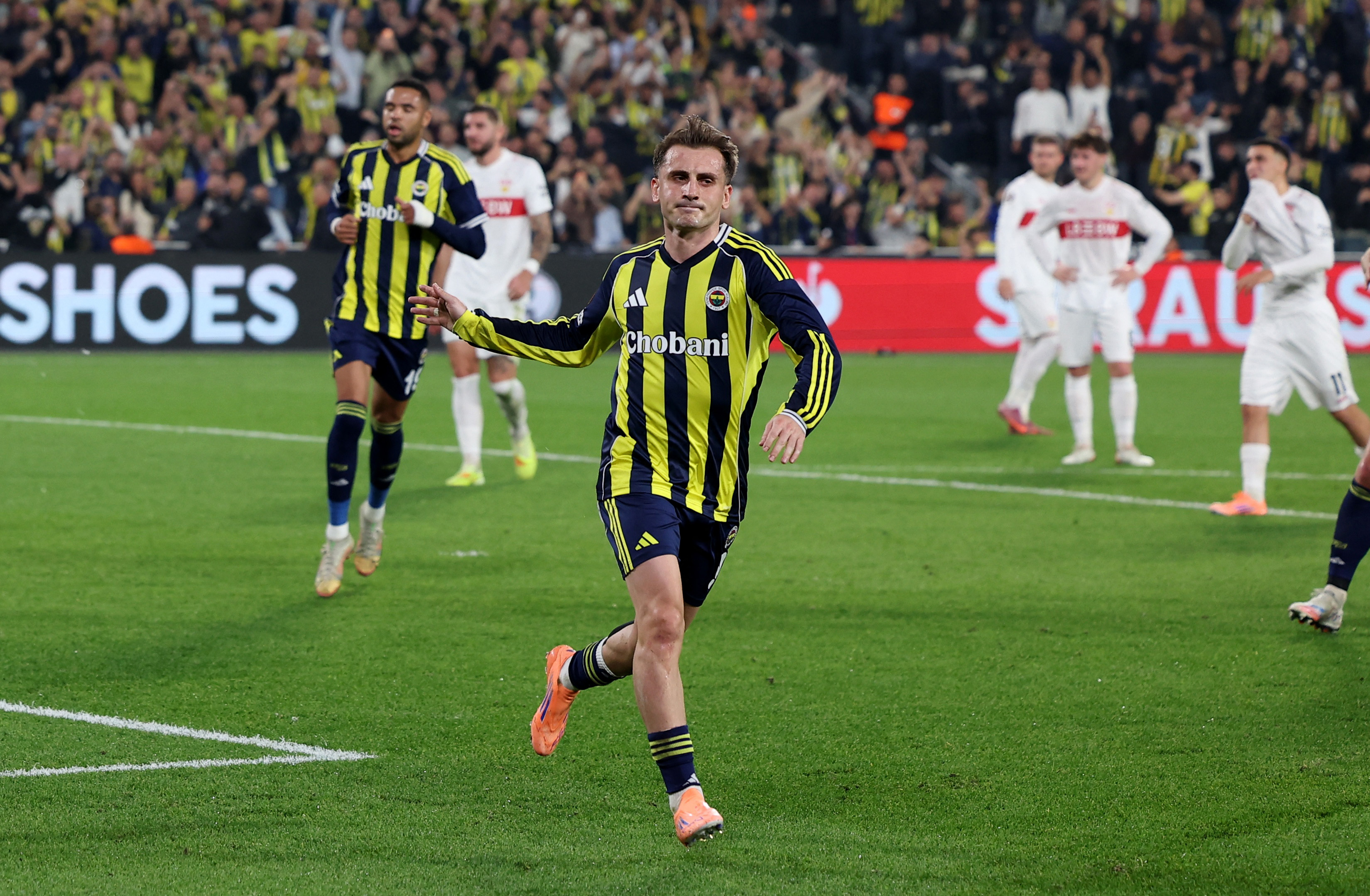 Fenerbahçe'den üst üste 2. galibiyet: Kerem Aktürkoğlu skoru belirledi