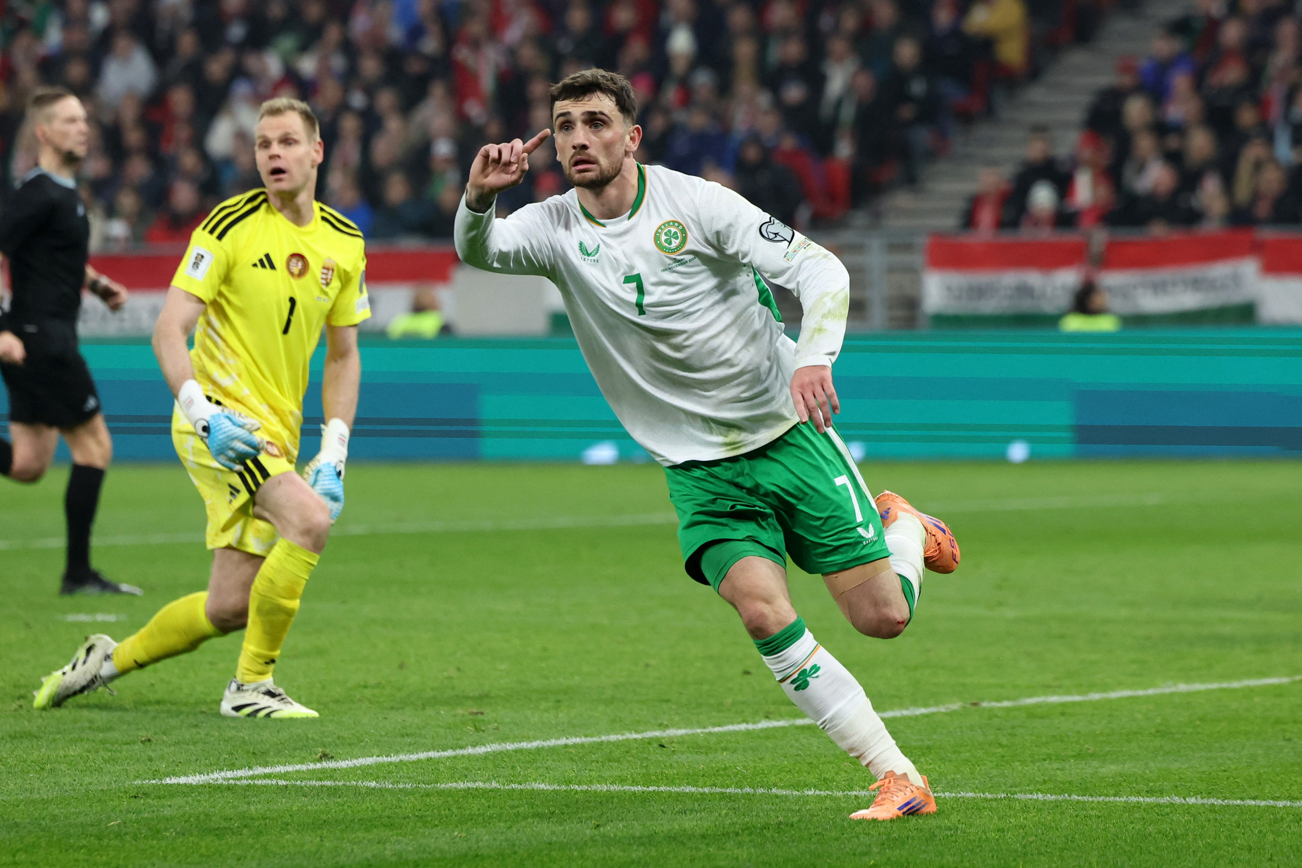 Macaristan'da inanılmaz son: İrlanda son dakikada attı, play-off bileti aldı