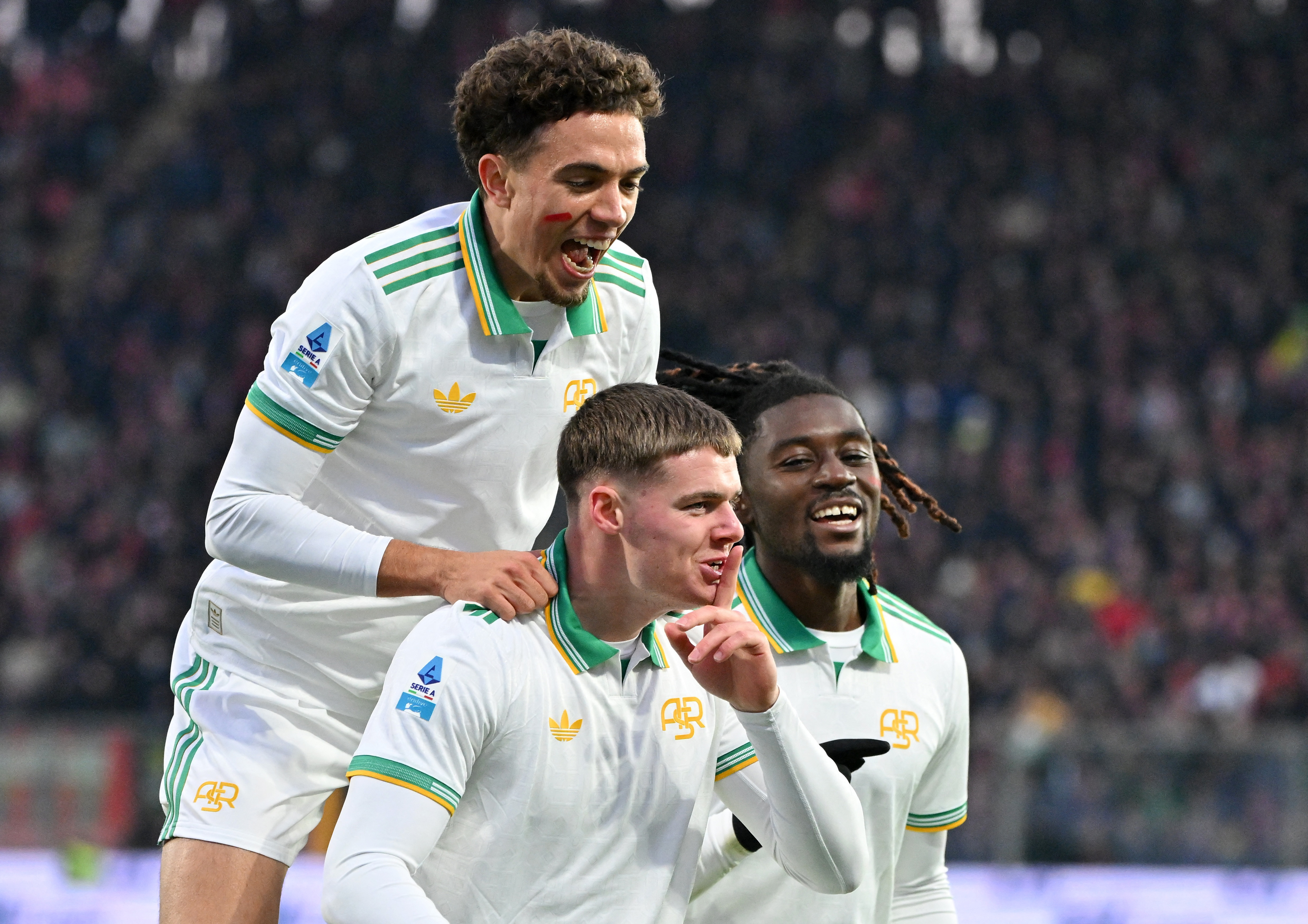 Roma deplasmanda rahat kazandı