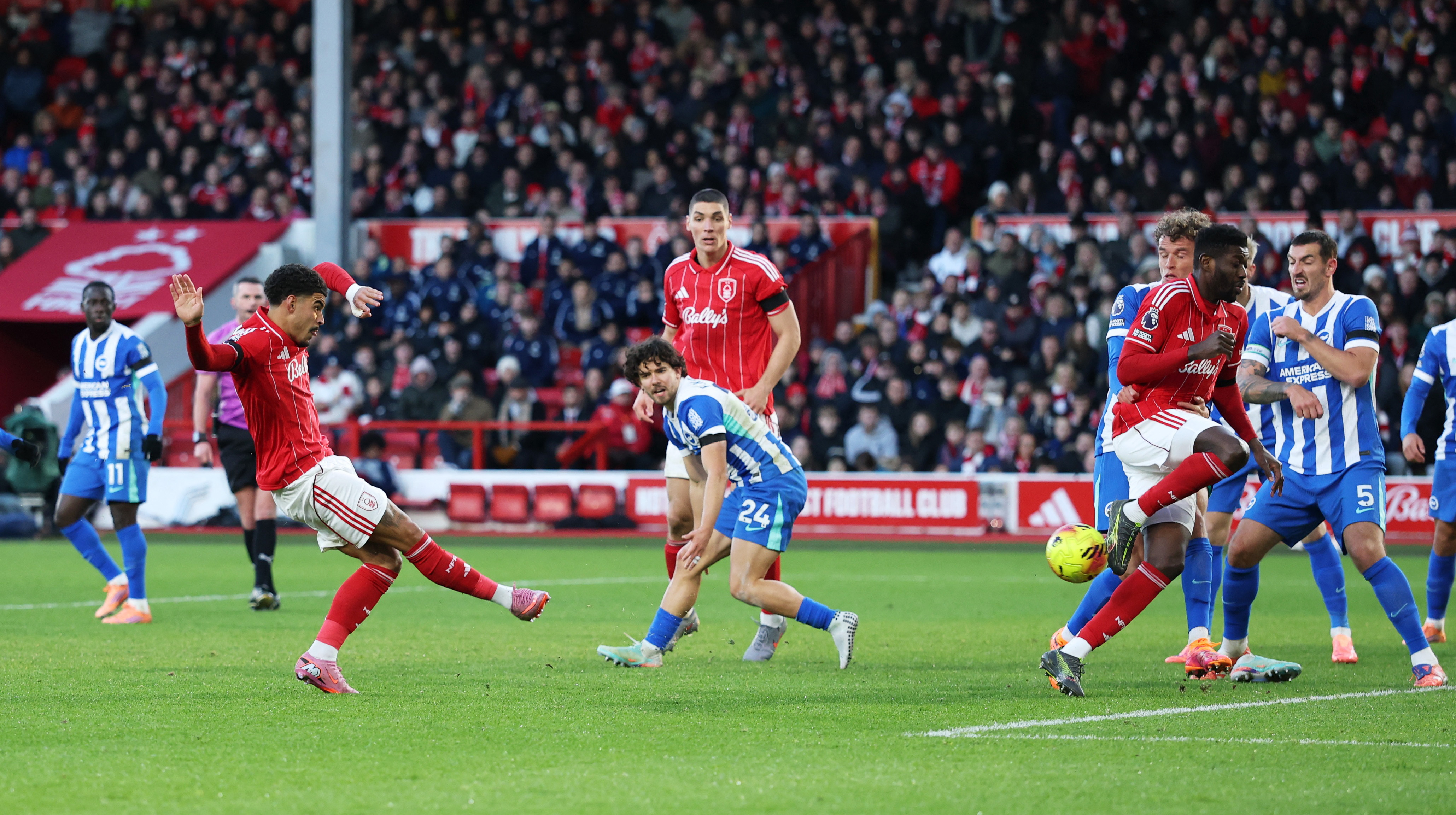 Ferdi Kadıoğlu 90 dakika oynadı: Brighton deplasmanda kazandı