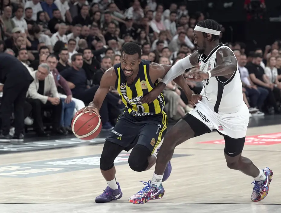 Fenerbahçe Beko şampiyonluğa 1 galibiyet uzaklıkta - 2 Fenerbahçe Beko şampiyonluğa 1 galibiyet uzaklıkta - 2
