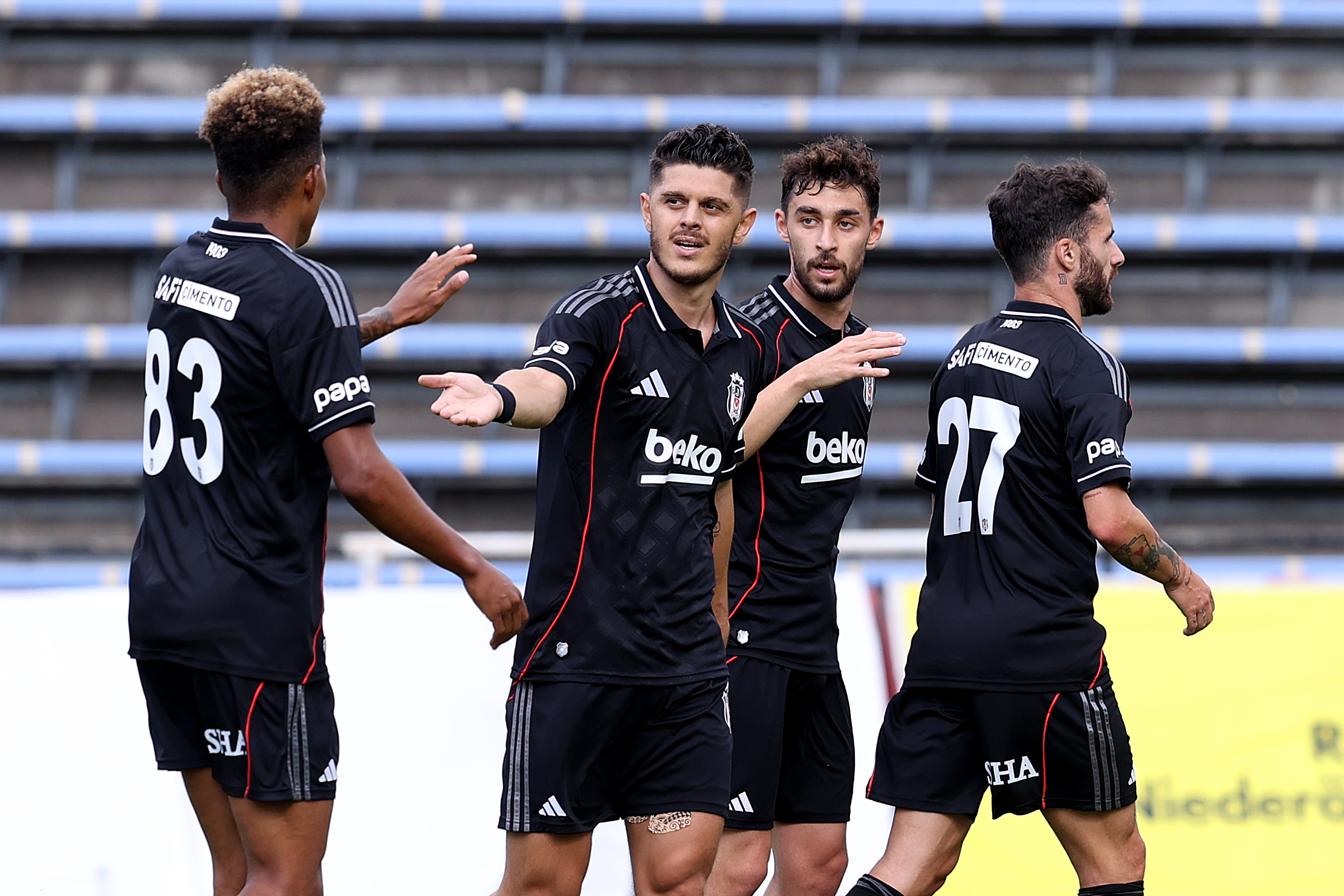Beşiktaş hazırlık maçında beraberlikle sahadan ayrıldı