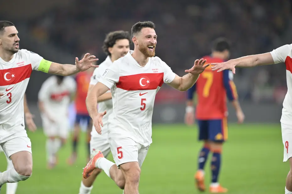 "Karizmayı çizdiler, alkışı çok hak ettiler" | Spor yazarları A Milli Takım için ne dedi? - 2