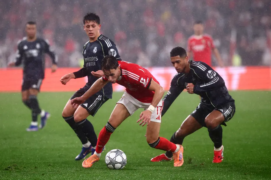 Real Madrid'i ilk 8'in dışında bırakan şok yenilgi: Benfica'nın kalecisinden mucize gol! - 2