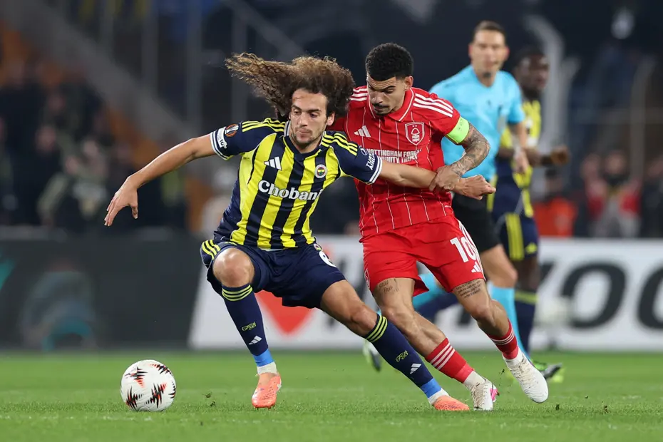 "Çağlar Söyüncü futbol oynamayı unutmuş gibi" | Spor yazarları, Fenerbahçe için ne dedi? - 3