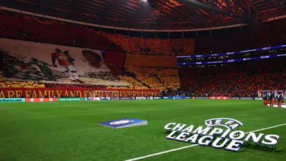 Galatasaraylı taraftarlardan Victor Osimhen'i ağlatan koreografi Galatasaraylı taraftarlardan Victor Osimhen'i ağlatan koreografi