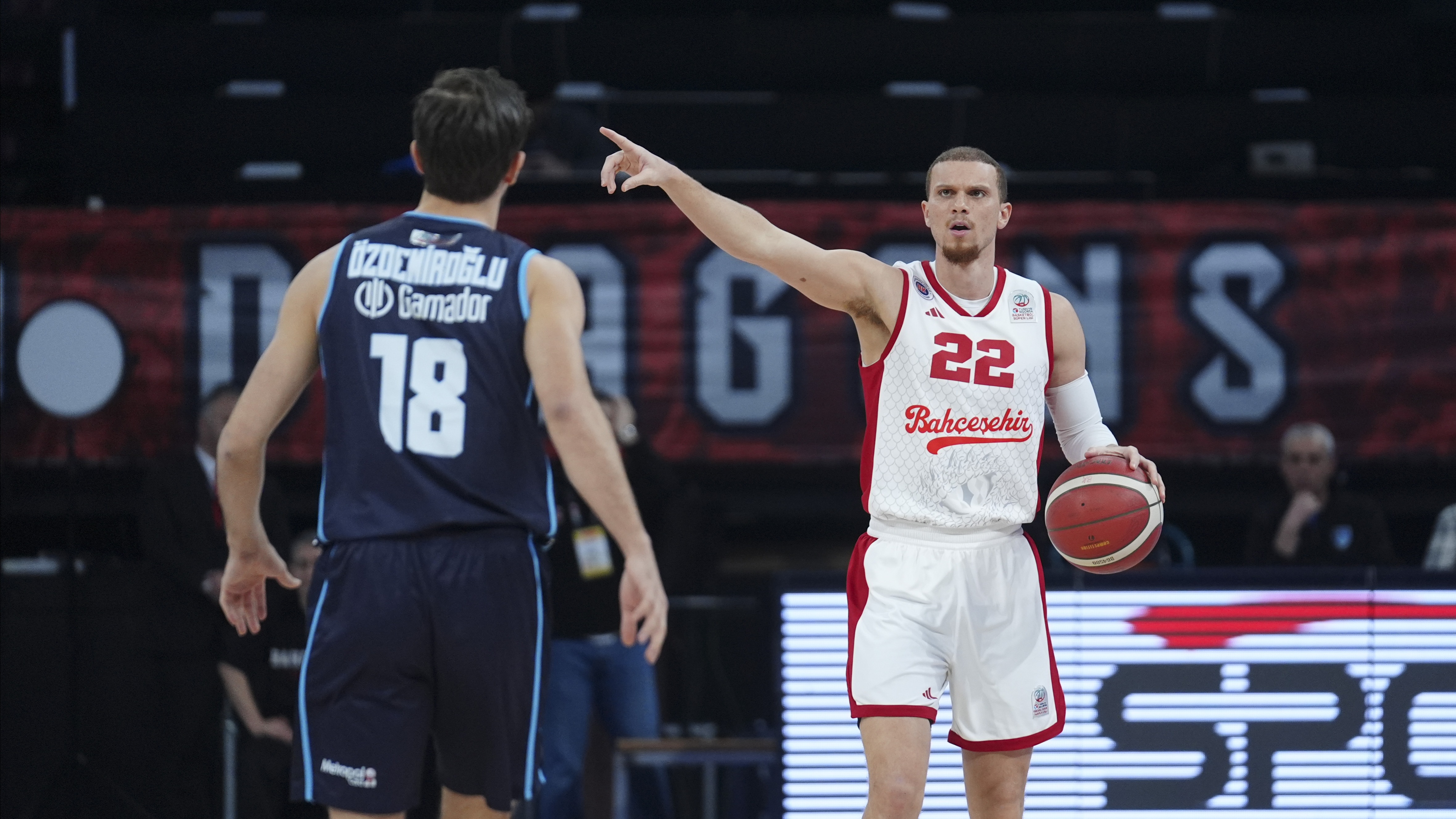 Milli Takım'ın devşirme oyuncusu olması bekleniyor: ABD'li oyuncu Türk vatandaşlığı aldı